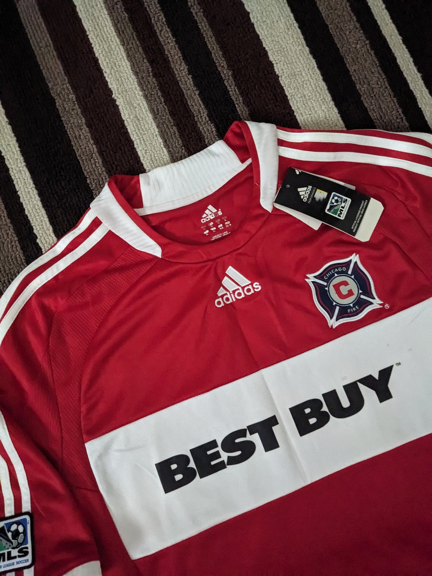 Chicago Fire 2008/2009 home jersey (XL) * BRAND NEW WITH TAGS