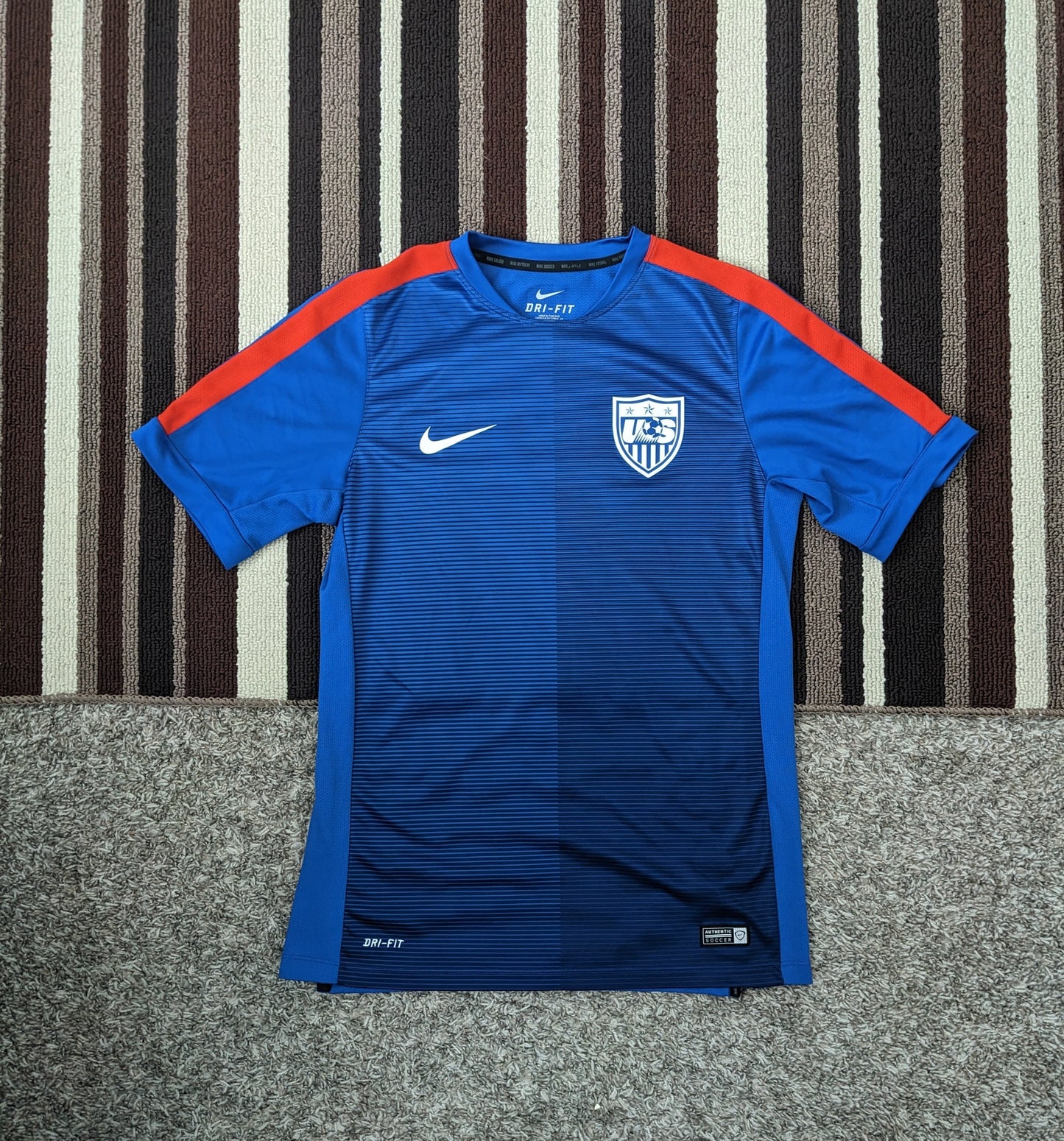 Nike Dri-Fit Sz. Medium USA National Team Soccer Futbol Jersey (M)