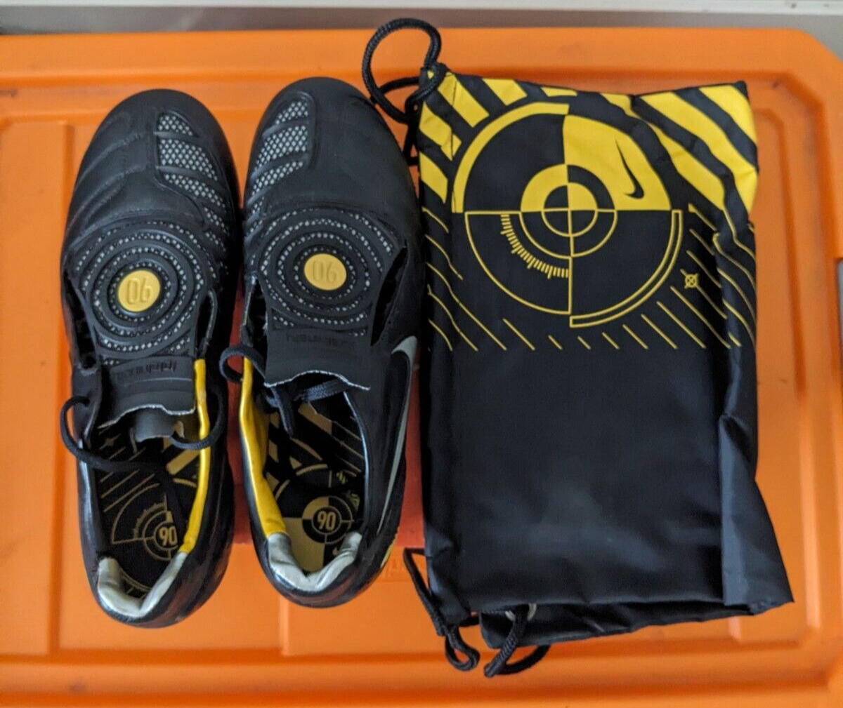 Rare Nike Total 90 Laser II K-SG Men's Soccer Cleats Size 8