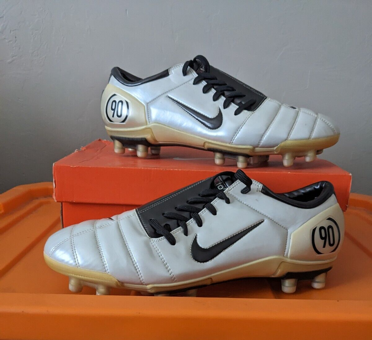 Size 12.5 NEW Nike Total 90 III RARE Soccer Cleats